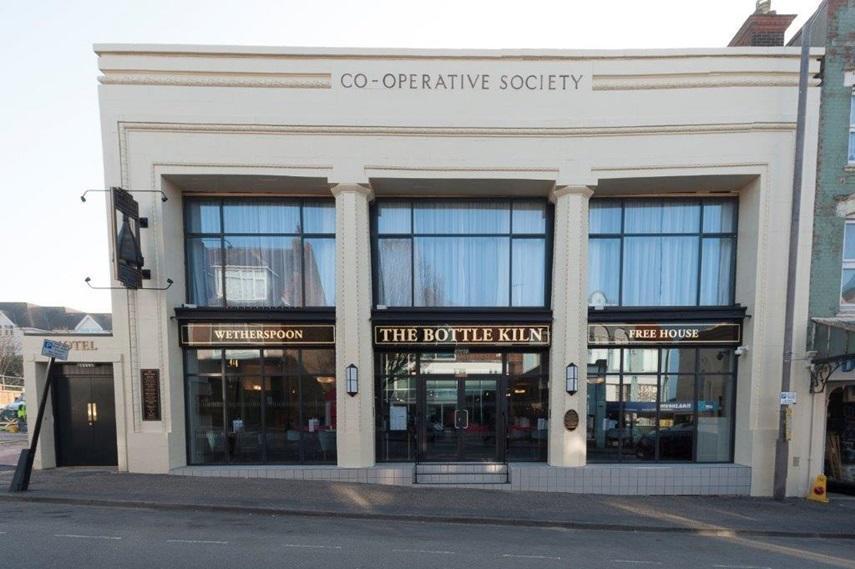 ホテル The Bottle Kiln Wetherspoon ハリッジ エクステリア 写真